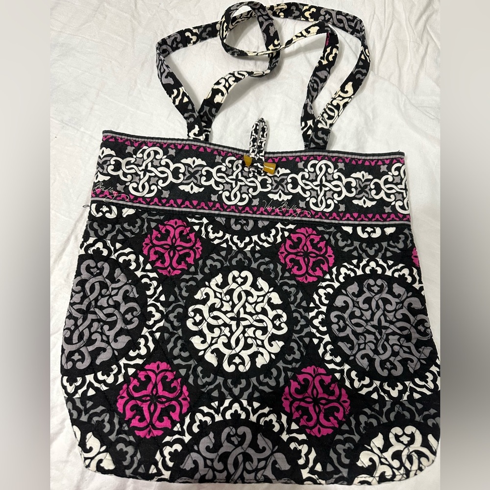 Vera Bradley Tote Bag in Canterberry Magenta
